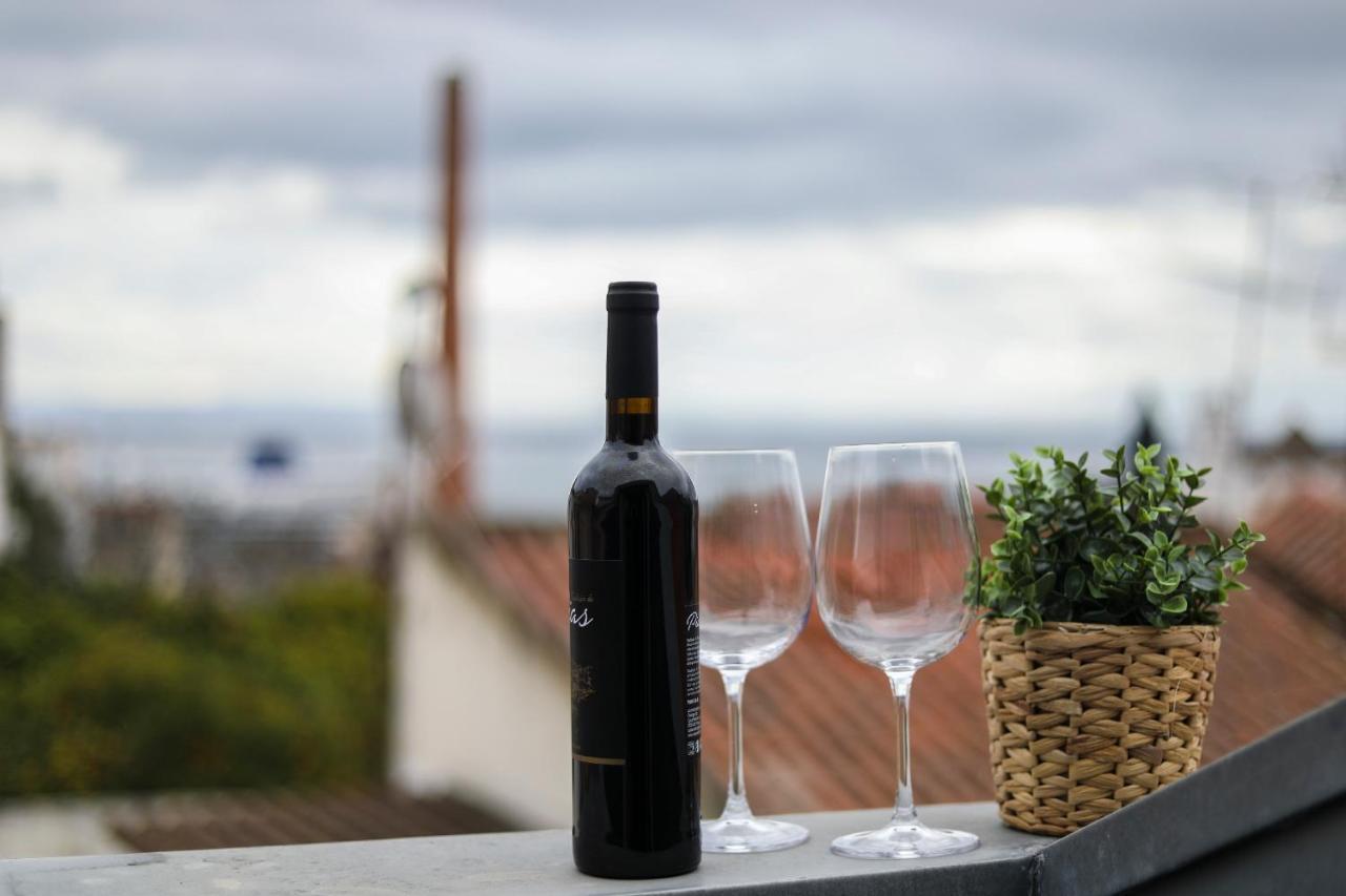 Loios And Lisboa