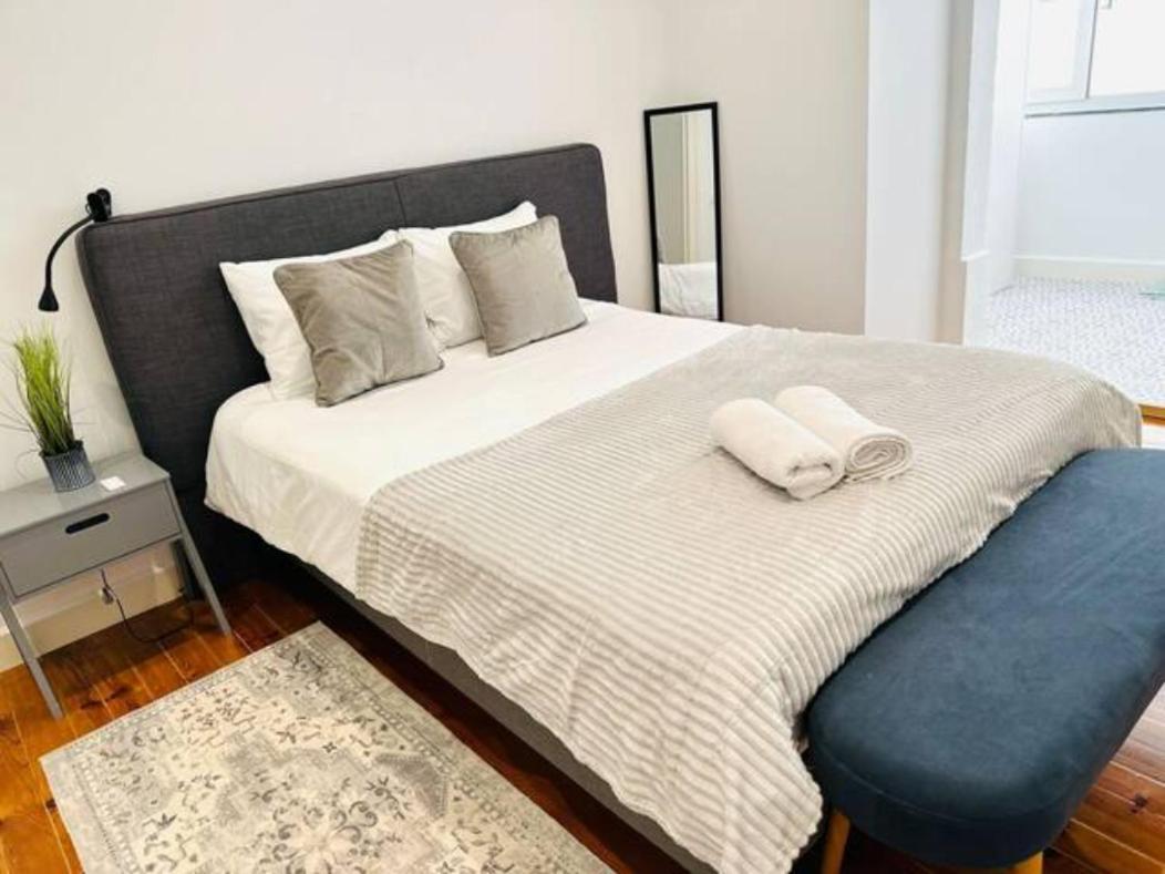 Large Flat Up 8pp Lissabon