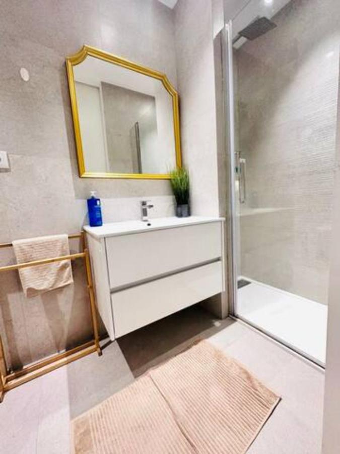 Large Flat Up 8pp Lissabon