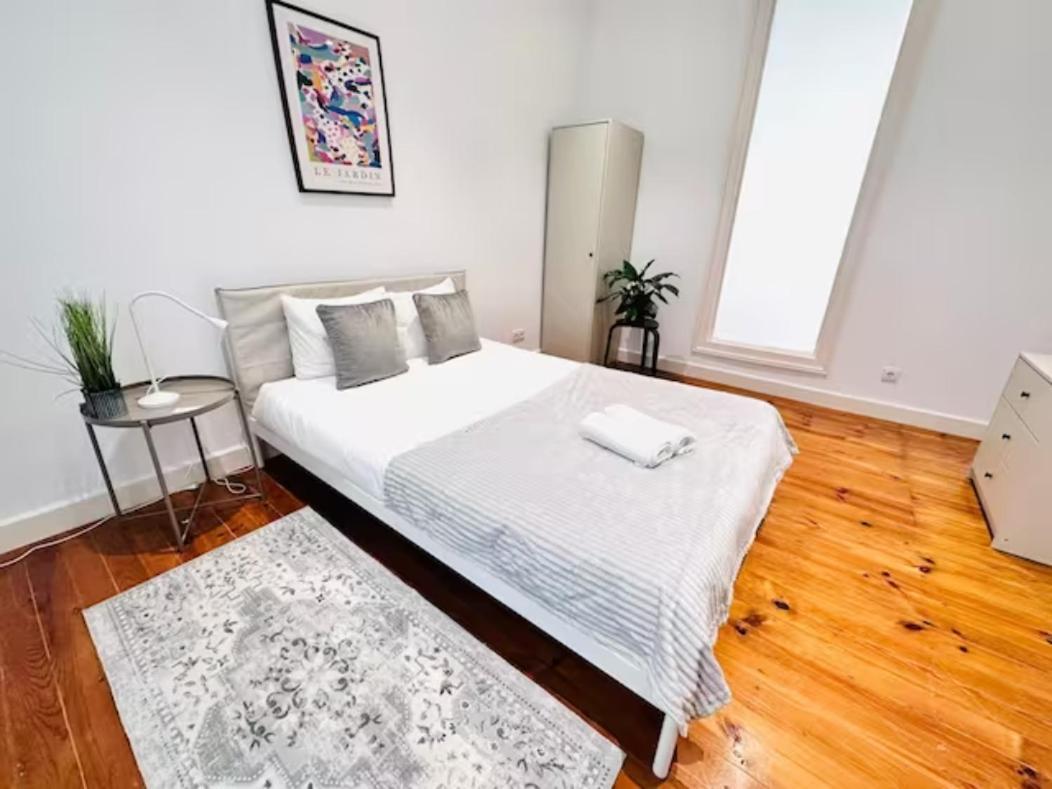 Large Flat Up 8pp Lissabon
