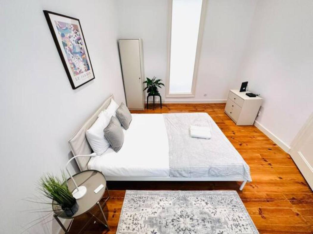 Large Flat Up 8pp Appartement