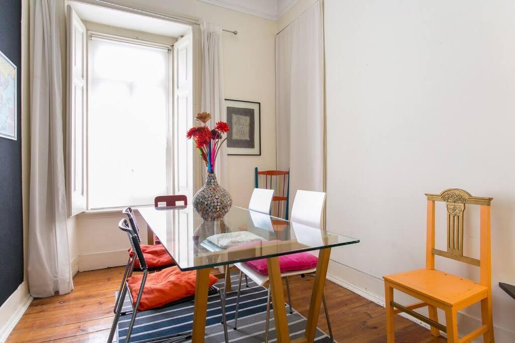 Principe Real Orange Tree W/ View 3 Bedrooms Flat! *