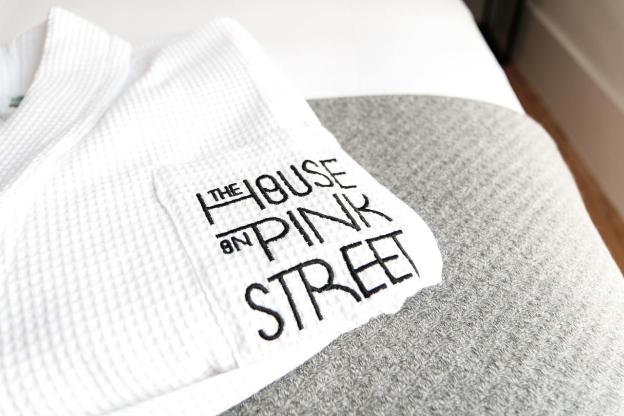The House On The Pink Street In Appart hôtel Lisboa