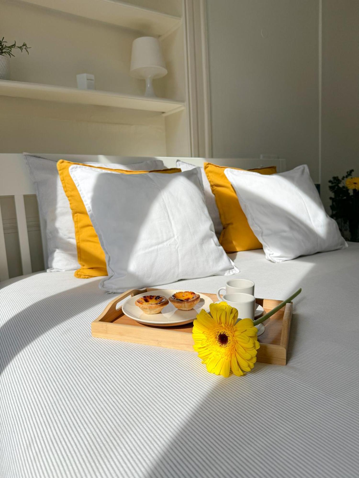 Gasthof Cozy With Shared Bathroom On Rua Augusta