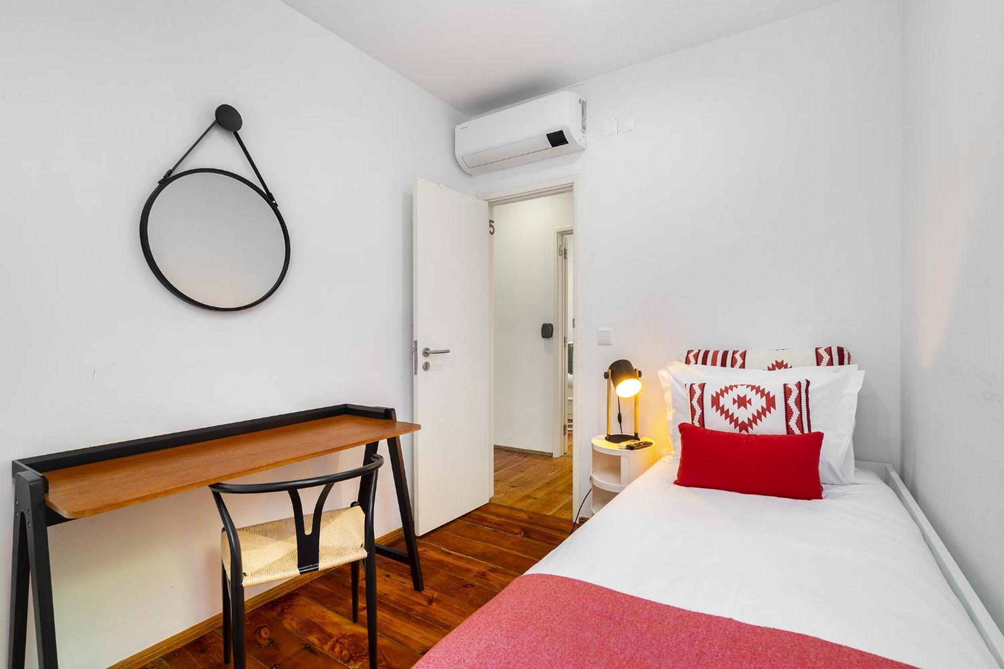 Maison d'hôtes Whome Urban Tech Retreat, Modern Hubs For Remote Living Lisboa