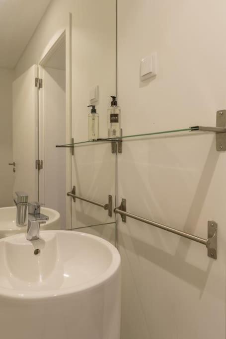 Self Check-in, 3br, Ac/heating & Breakfast Terrace Appartement Lisboa