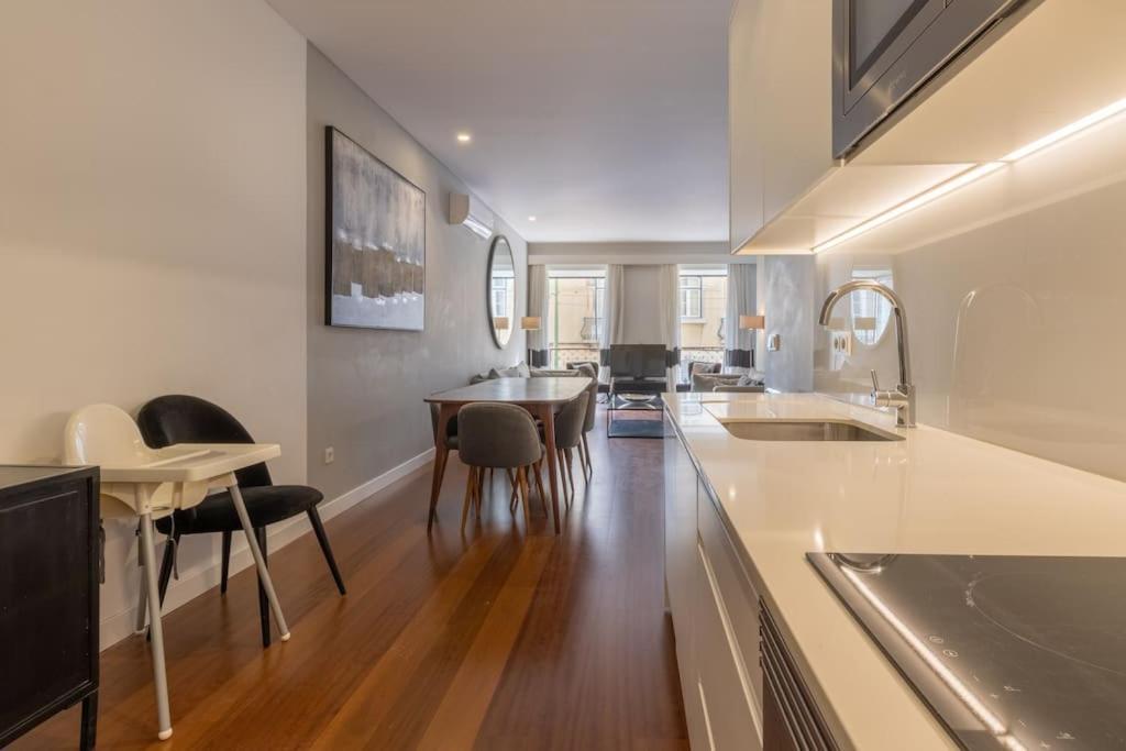 Self Check-in, 3br, Ac/heating & Breakfast Terrace Appartement Lisboa