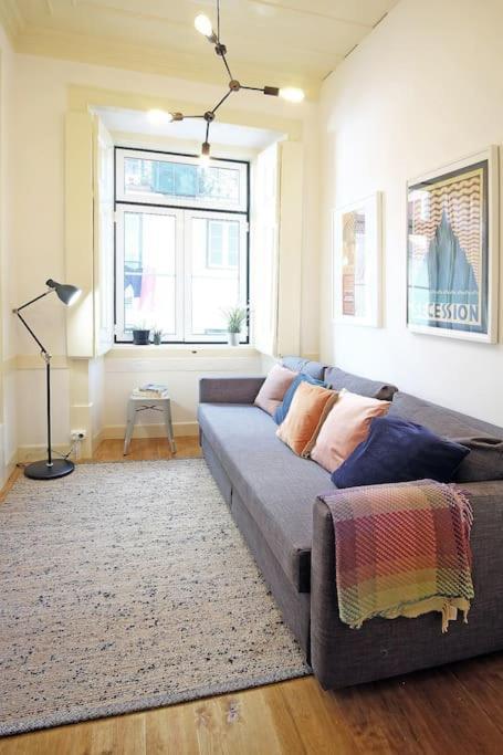 Appartement Bh2 Charm In Bohemian Bairro Alto * 4bdr * Old Style