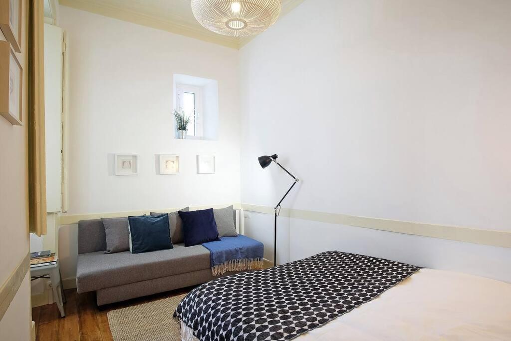 Bh2 Charm In Bohemian Bairro Alto * 4bdr * Old Style Appartement *