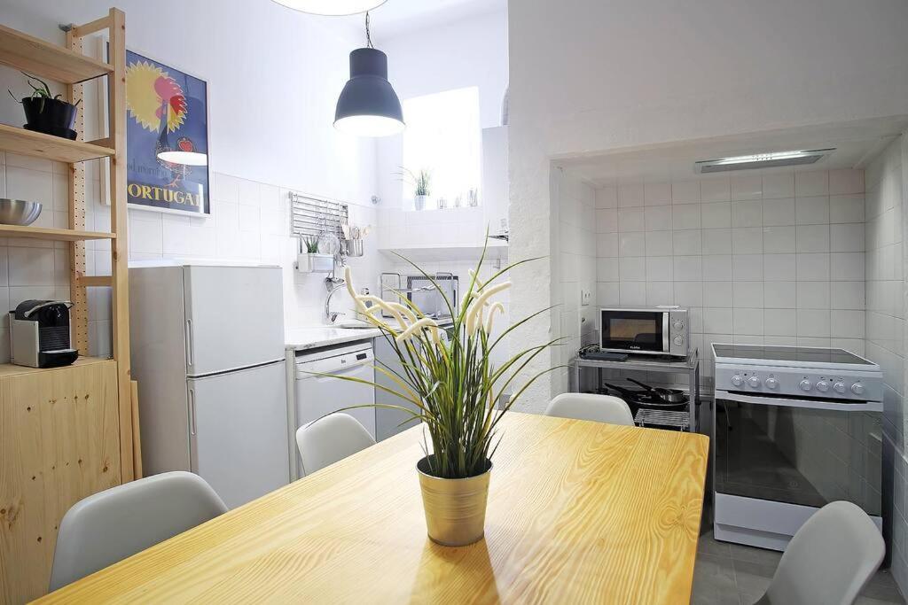 Bh2 Charm In Bohemian Bairro Alto * 4bdr * Old Style Appartement