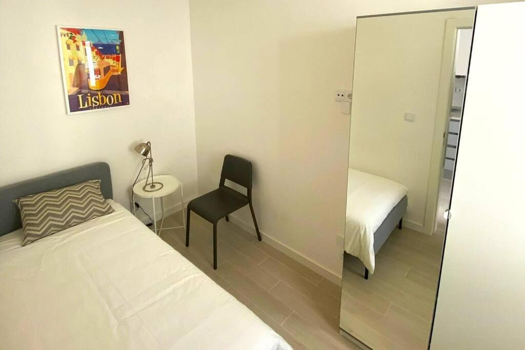 Apartment Modern Retreat With Patio Near The Airport - Oha I Lissabon