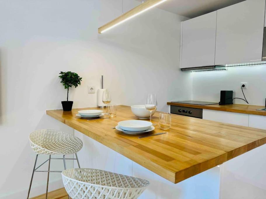 New Amazing Cozy House In The Heart
