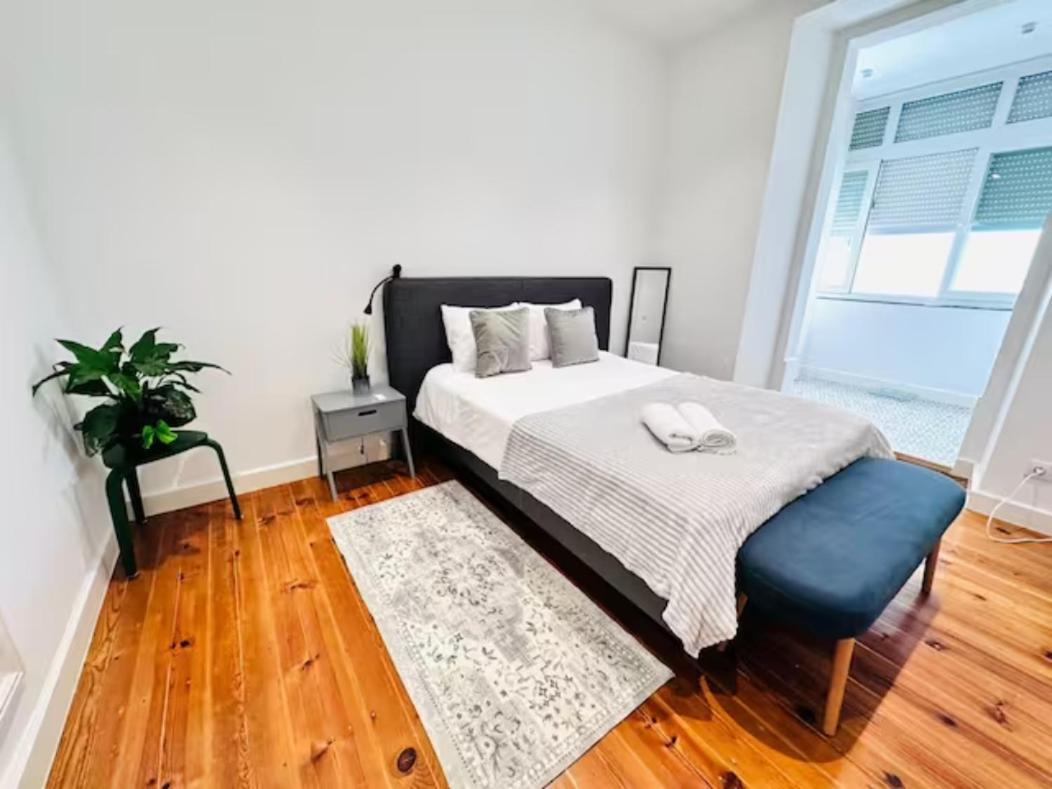 Large Flat Up 8pp * Lissabon