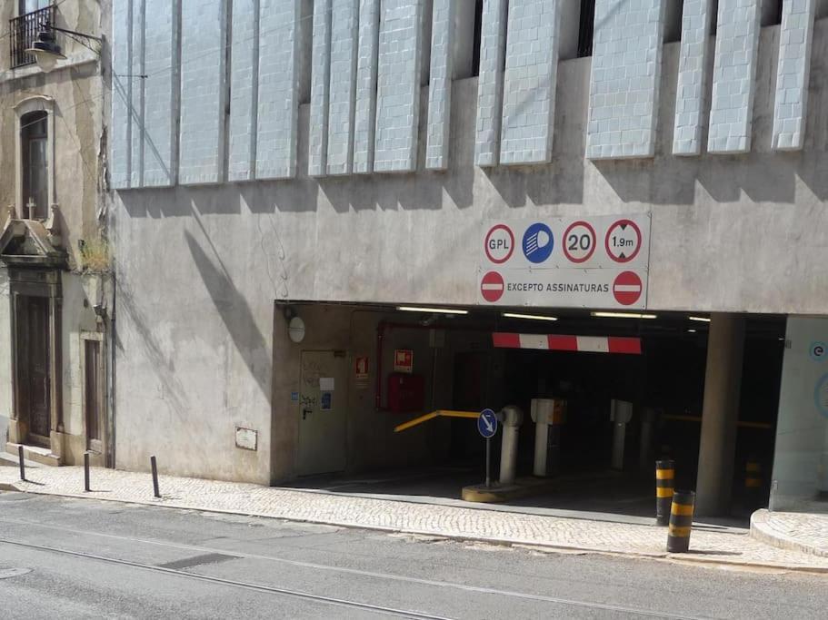 Pn New Ac! Stylish & Central- View To Tram 28! Lissabon