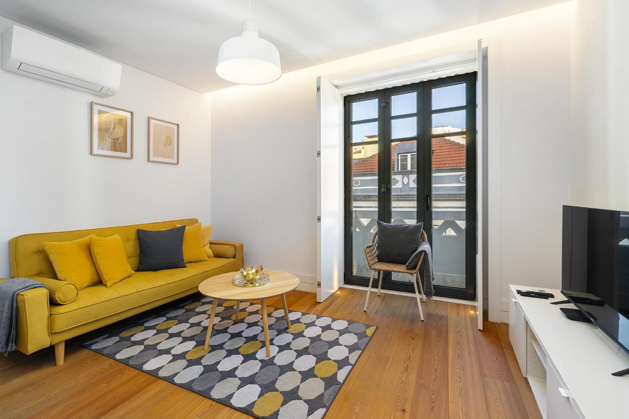 Appartement Whome Urban Elegance: A Modern Haven In Lisbon's Heart *