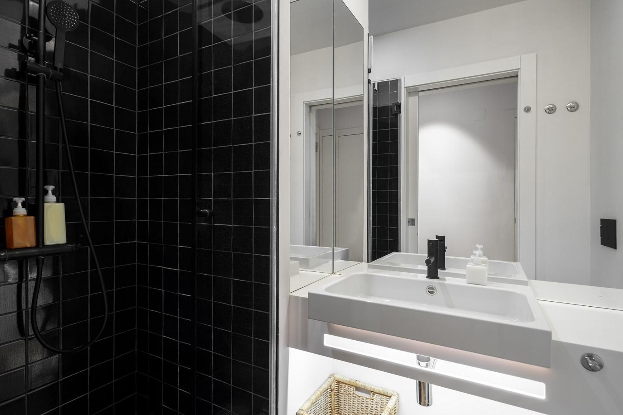 Whome Urban Elegance: A Modern Haven In Lisbon's Heart Appartement *