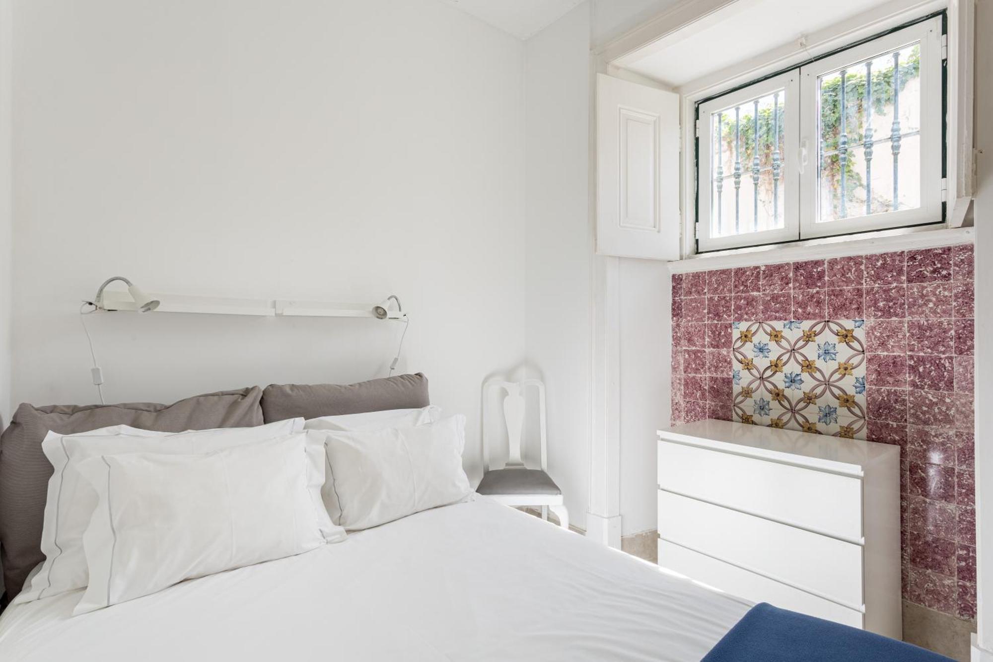 Apartment Joivy Charming Flat Near Cerca Da Graca Lisbon
