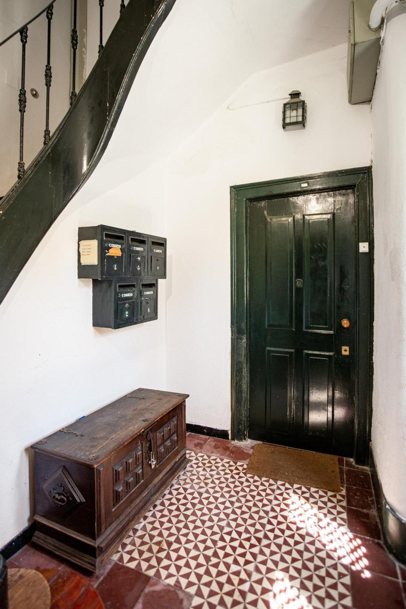 Apartment Joivy Charming Flat Near Cerca Da Graca Lisbon