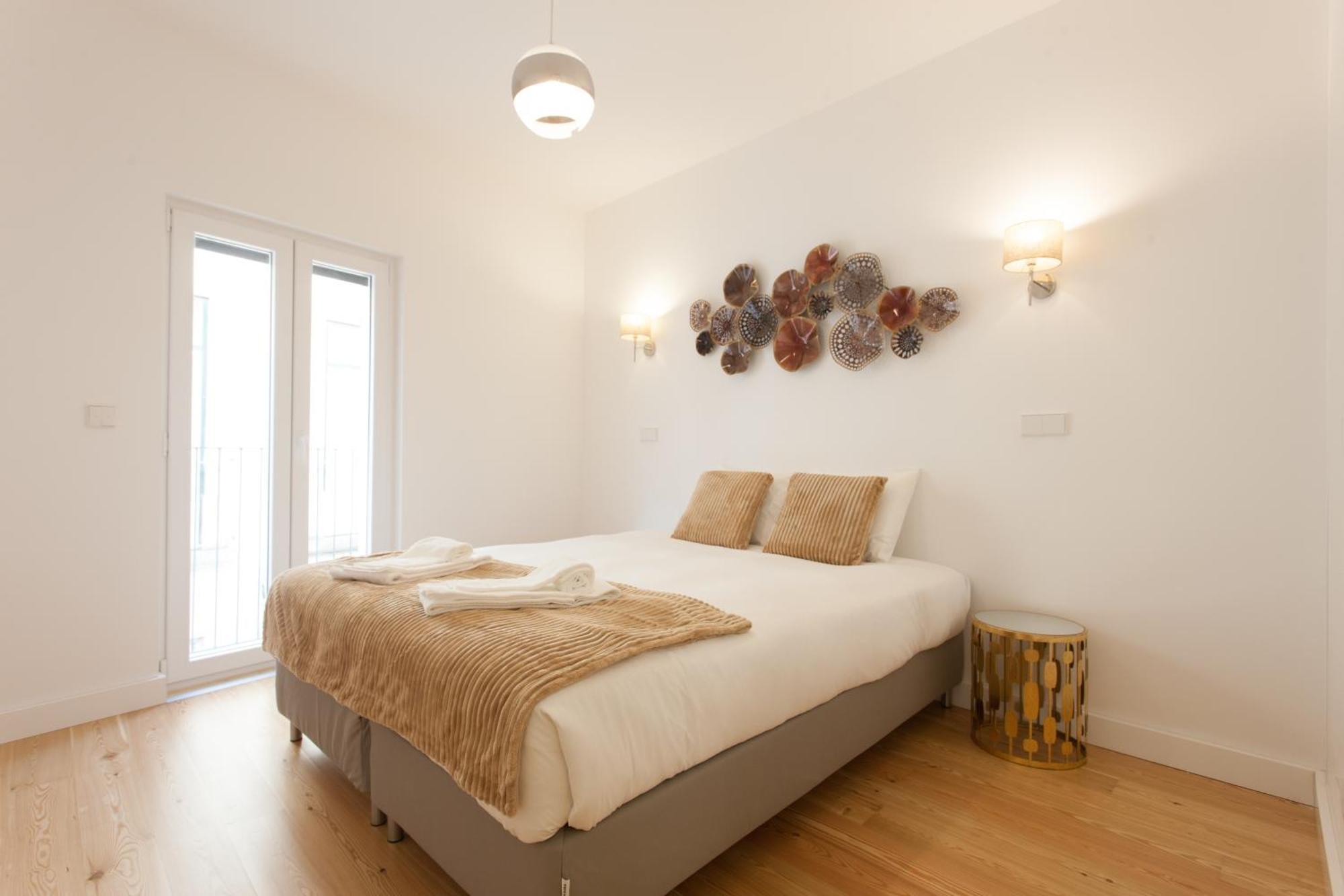 Mouraria Blue Three-bedroom W/ Parking - By Lu Holidays * Lissabon