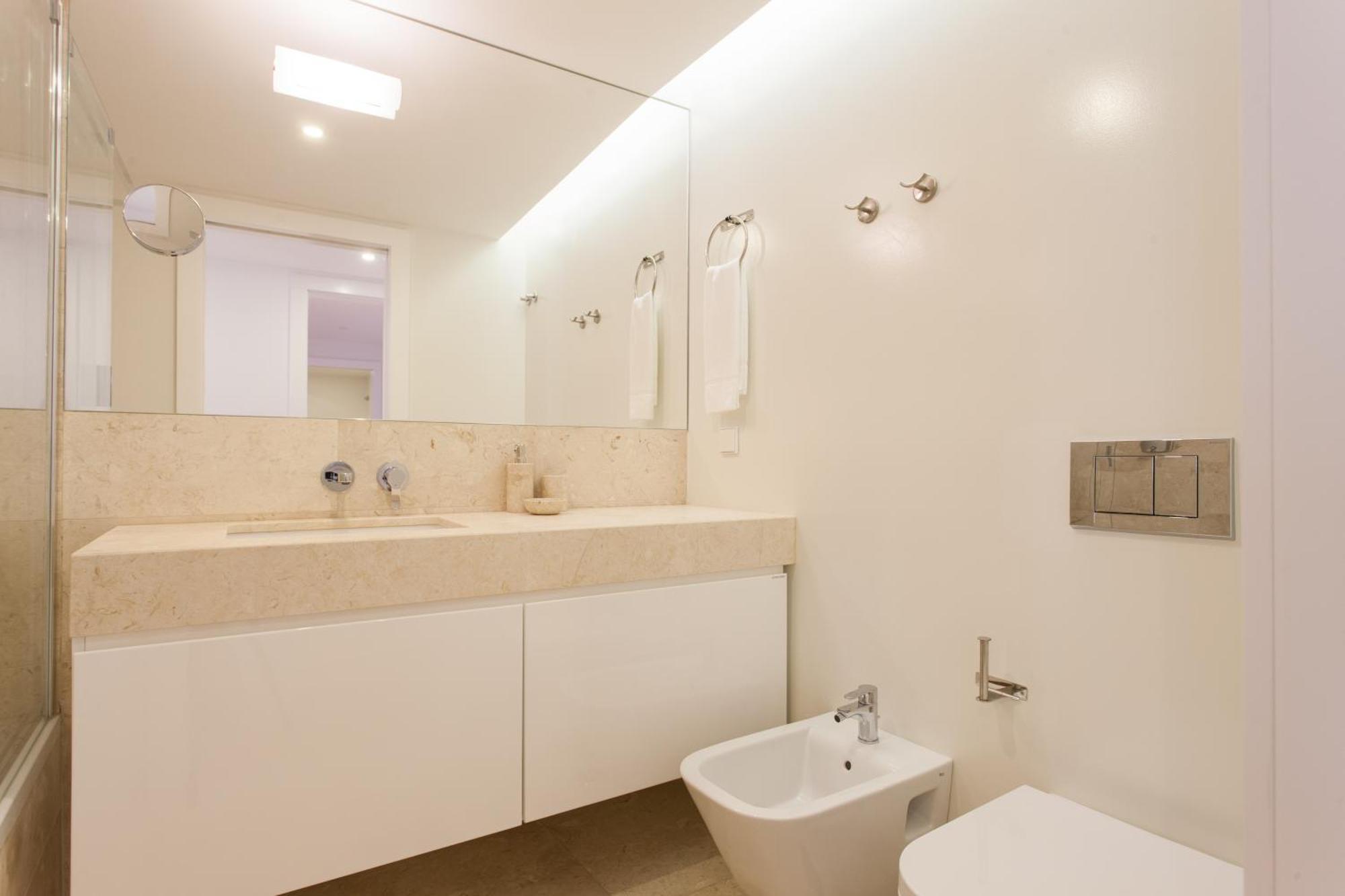 Appartement Mouraria Blue Three-bedroom W/ Parking - By Lu Holidays *
