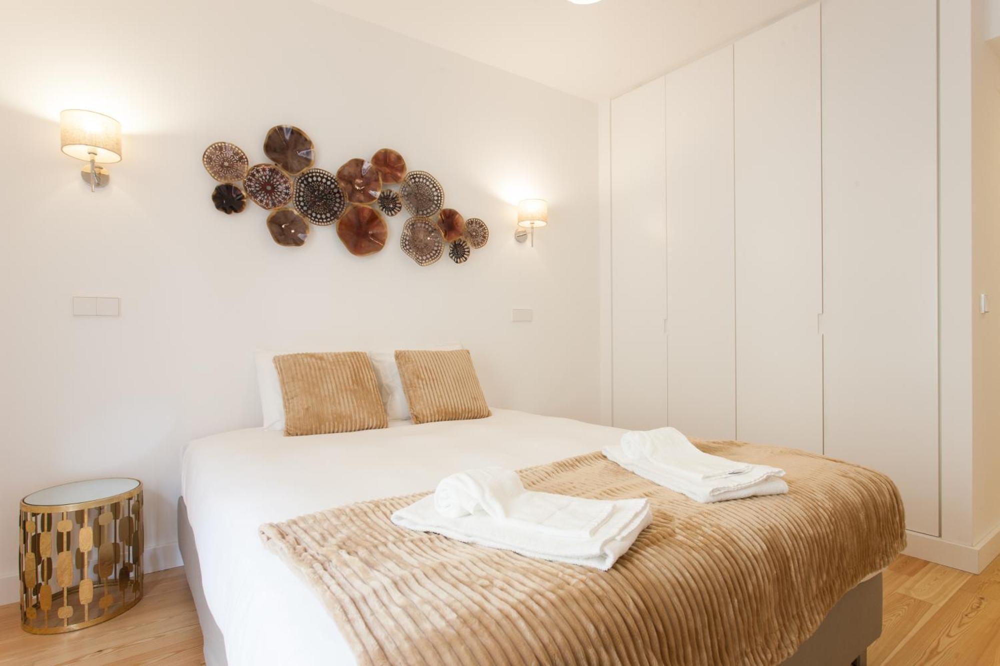 Mouraria Blue Three-bedroom W/ Parking - By Lu Holidays Lissabon
