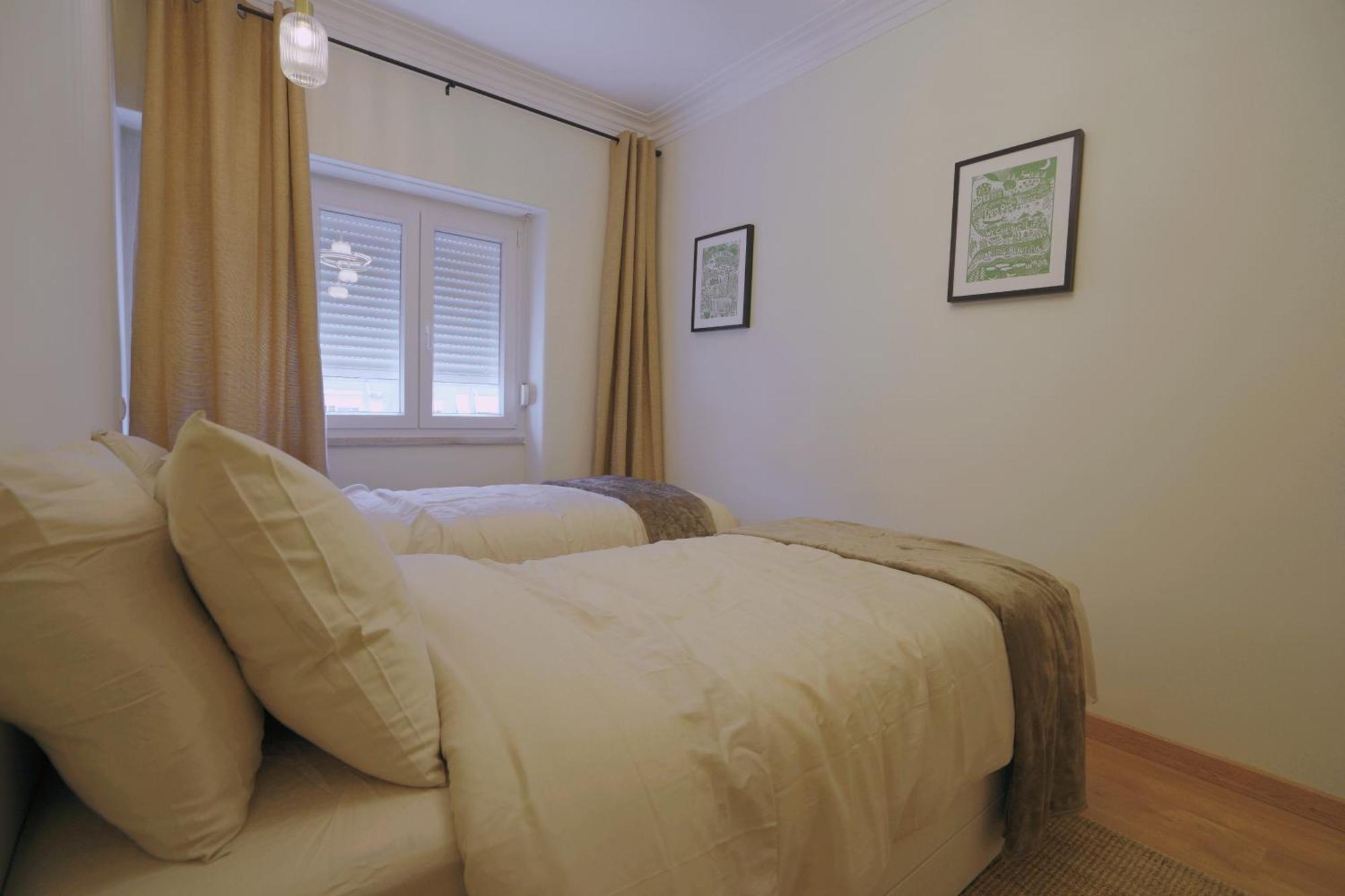Charming 94d, Next To Metro Appartement