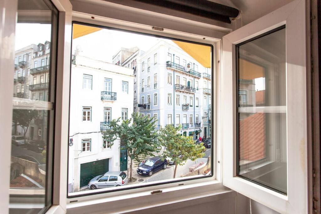 Mouraria I, Eco-duplex, French Balcony & Smart Check-in Appartement