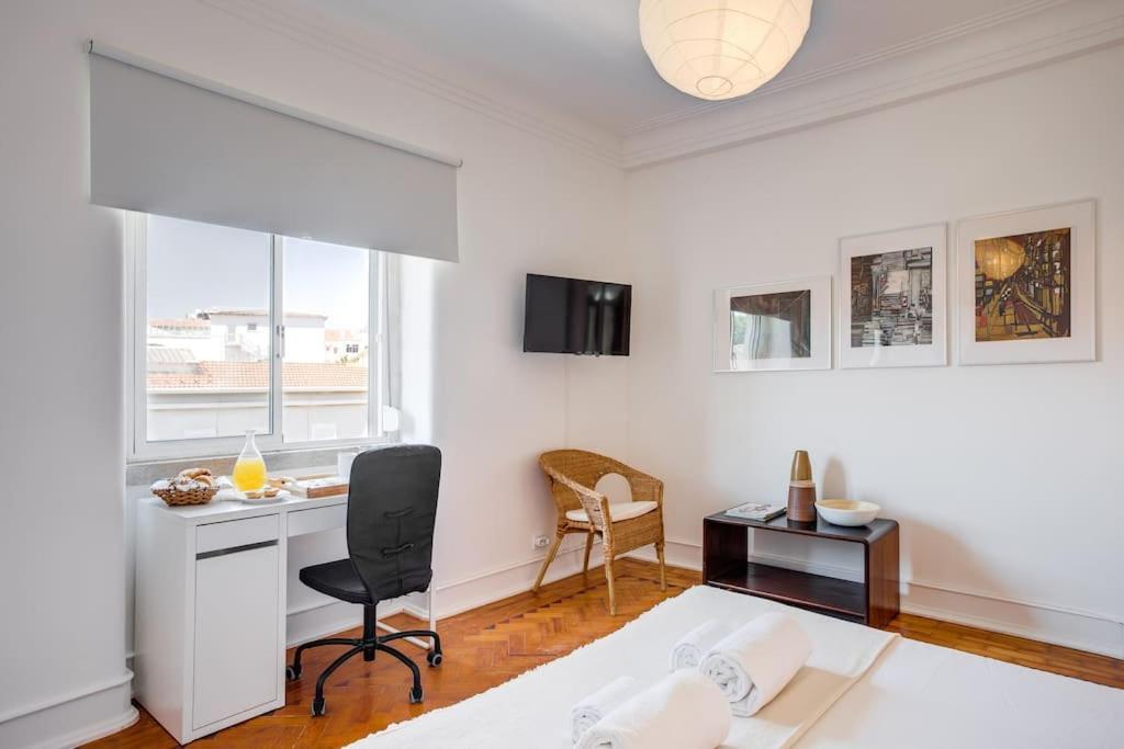 Spacious Tailor Made Flat In Areeiro Apartment Lissabon