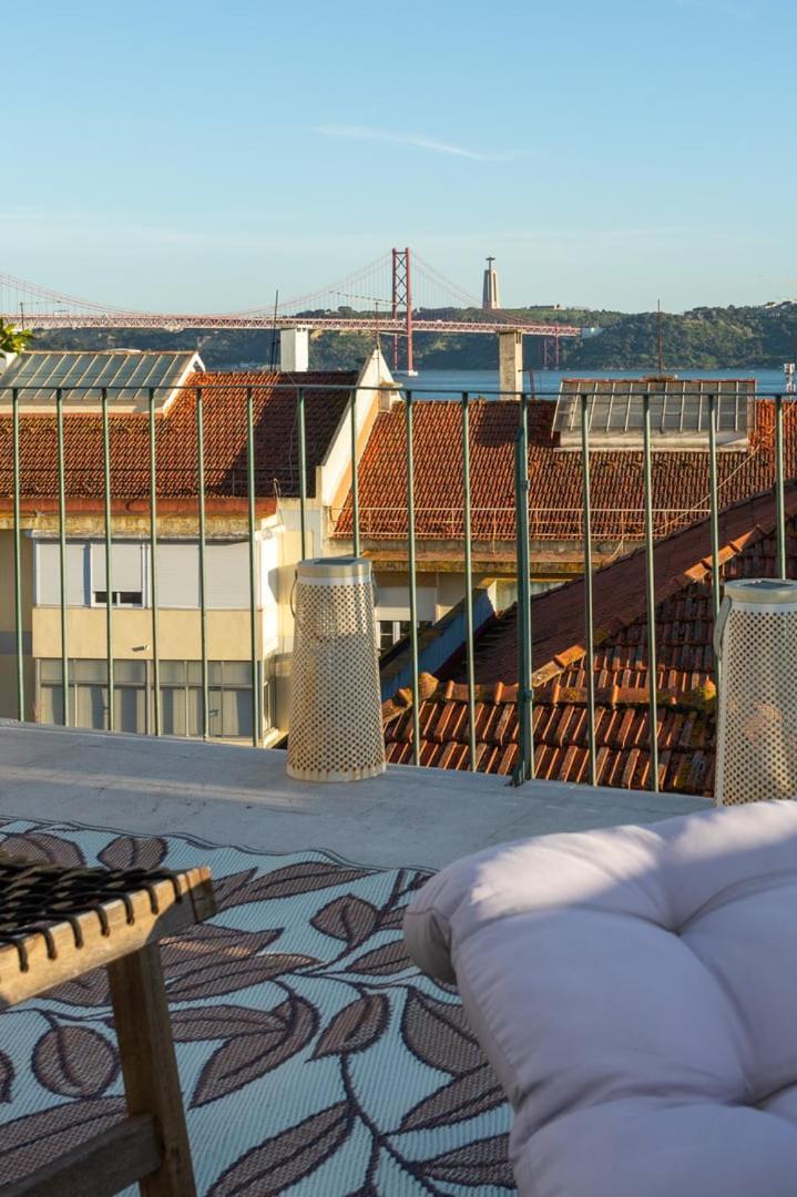 Luxurious Loft : Bridge-view Rooftop | By Airnest Lisbon