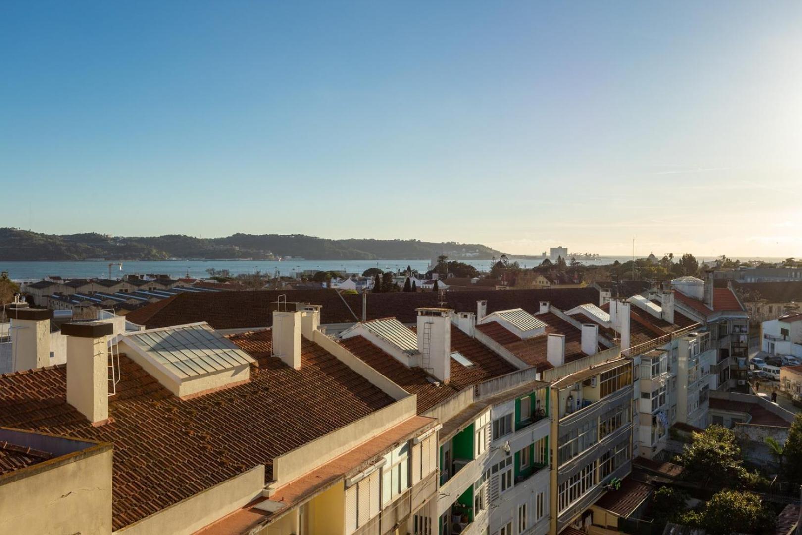 Luxurious Loft : Bridge-view Rooftop | By Airnest *