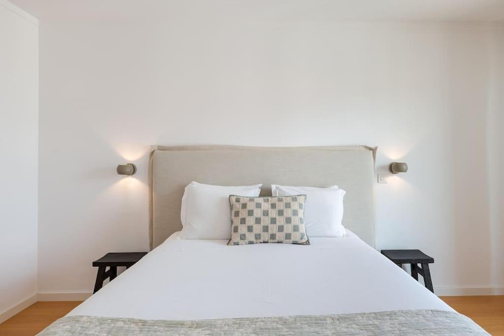 For The Lovers- Downtown Lisbon- Free Parking Apartment