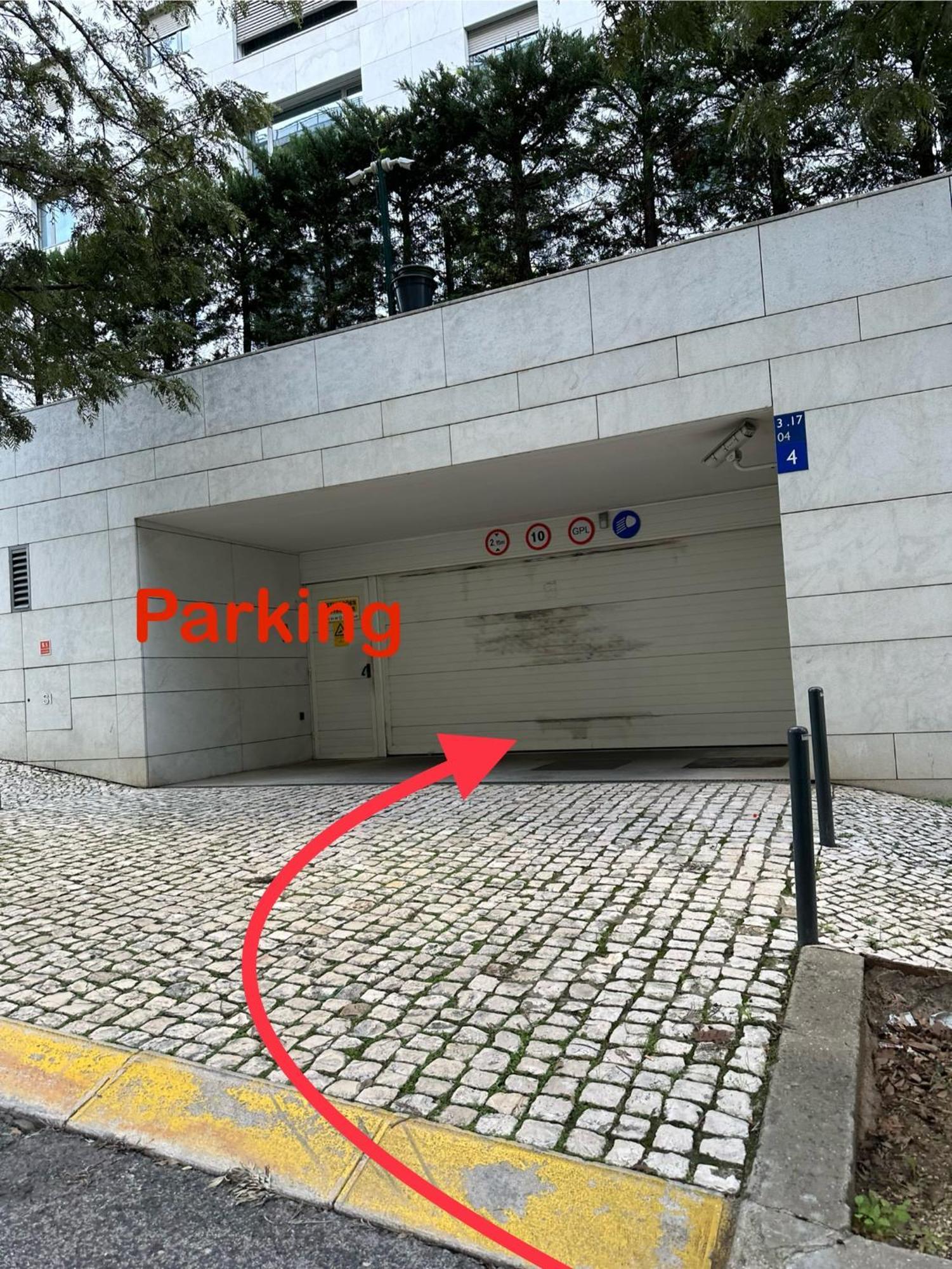 Bom Dia Parque Nacoes W * Lissabon