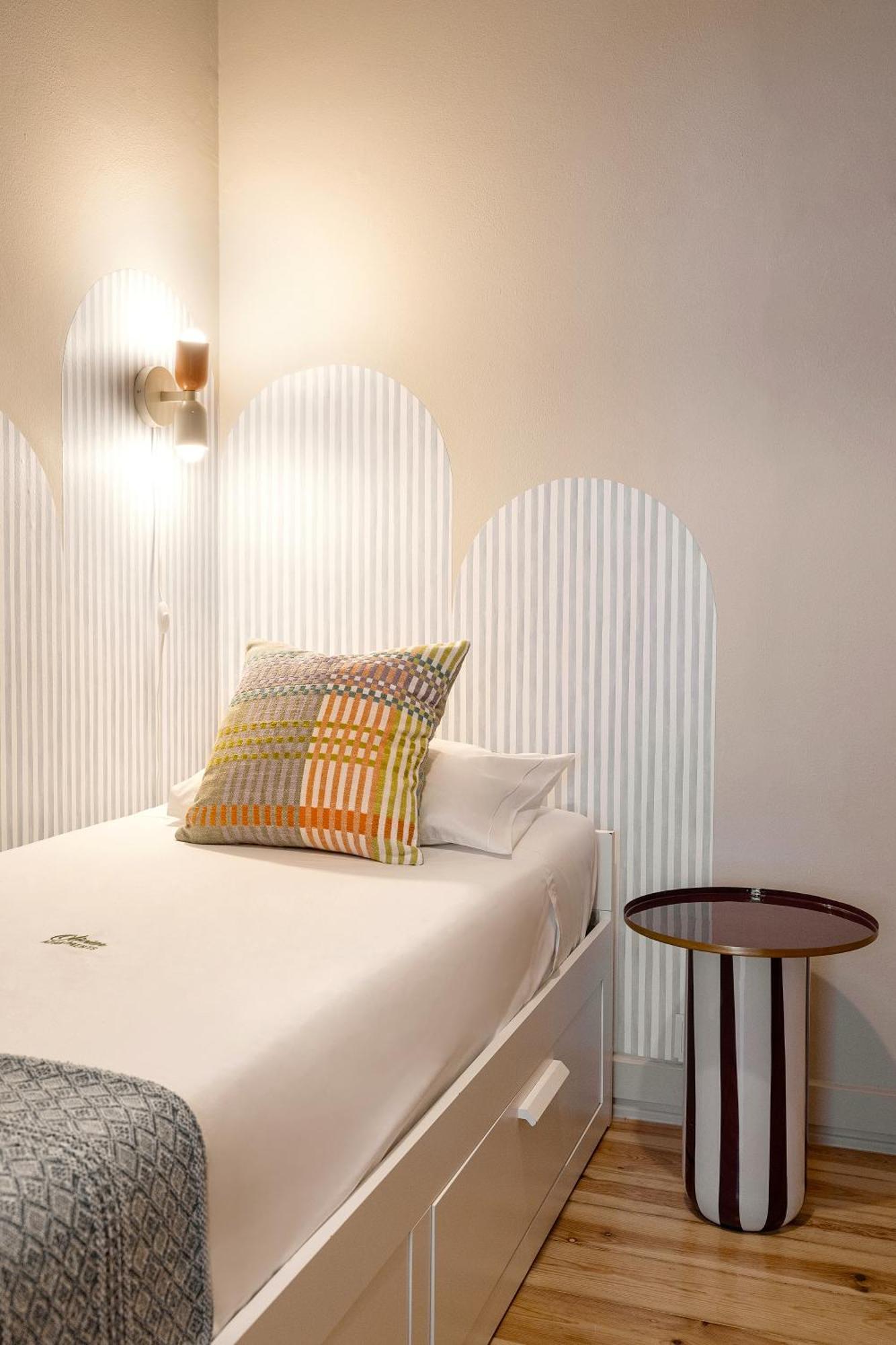 The Traditional Arts Memoir, Downtown Flat With Balcony And Comfort Apartamento Lisboa
