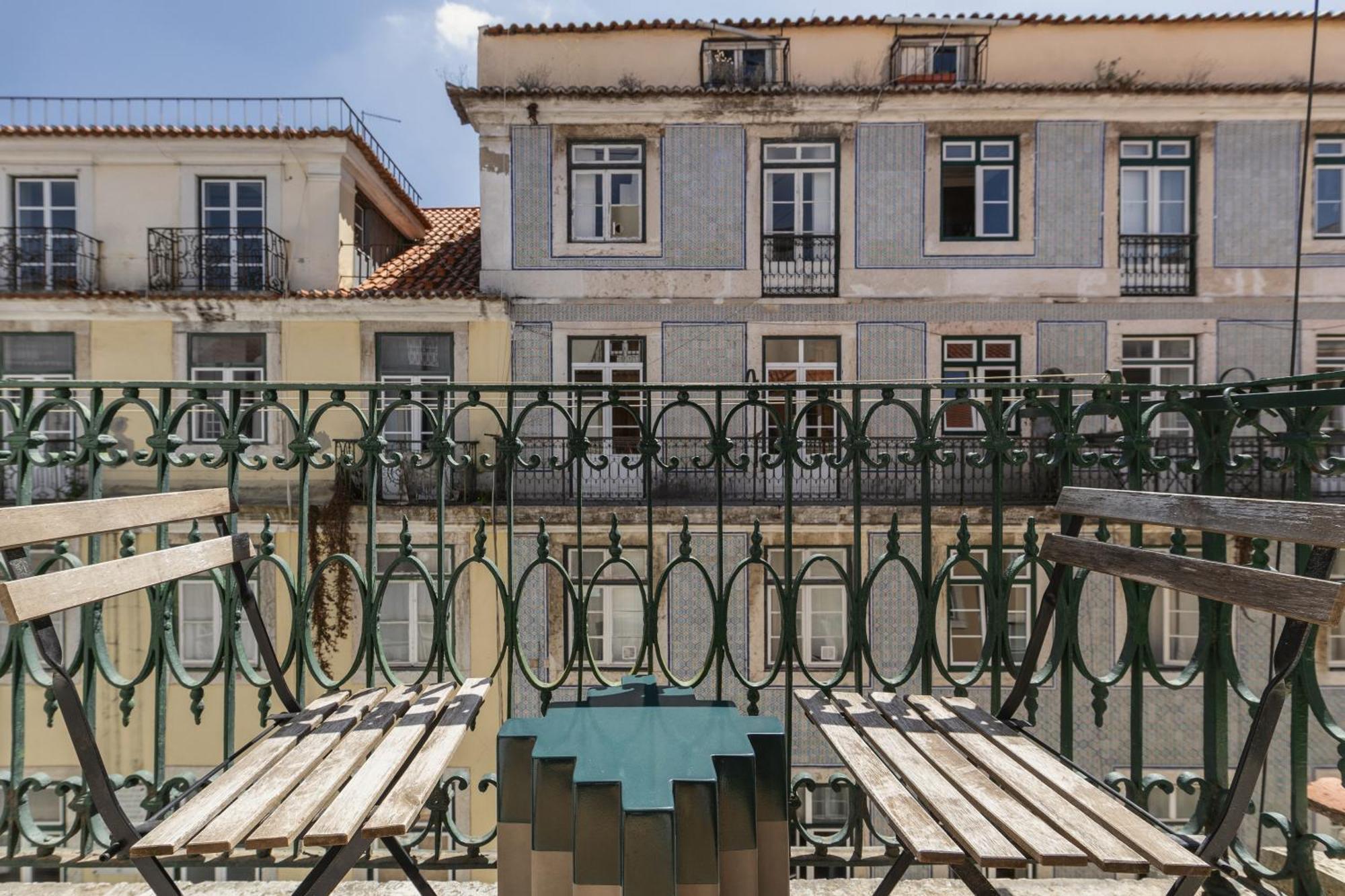 The Traditional Arts Memoir, Downtown Flat With Balcony And Comfort Apartamento