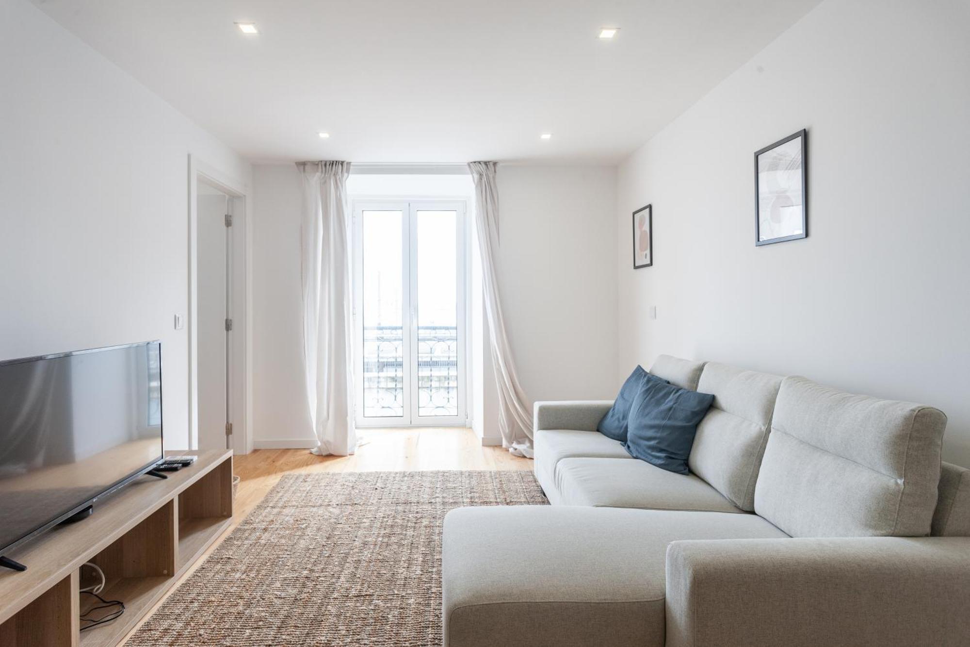 Apartment Blue By The River