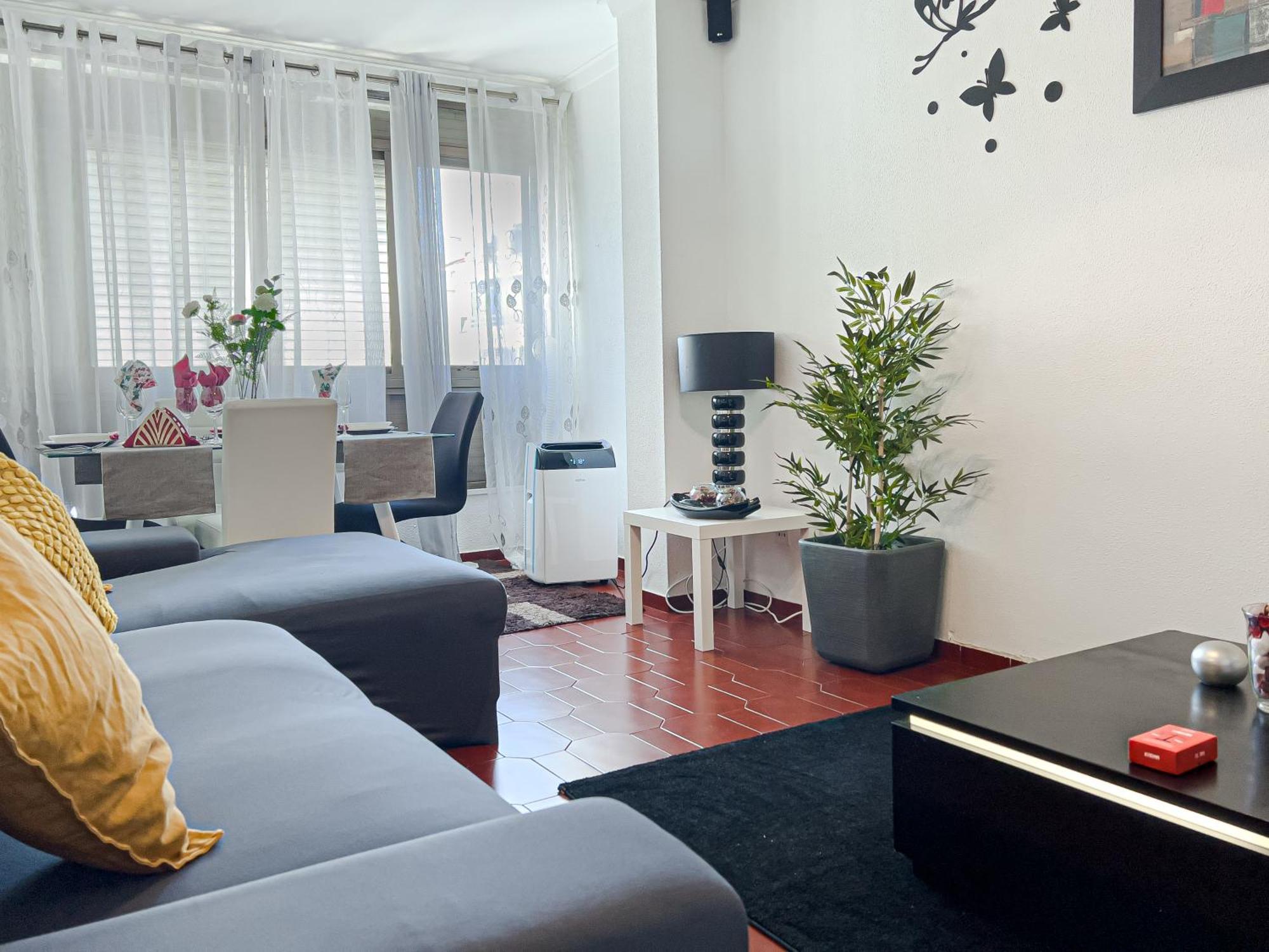 Family-friendly And Cozy 3-bedroom In Appartement Lissabon