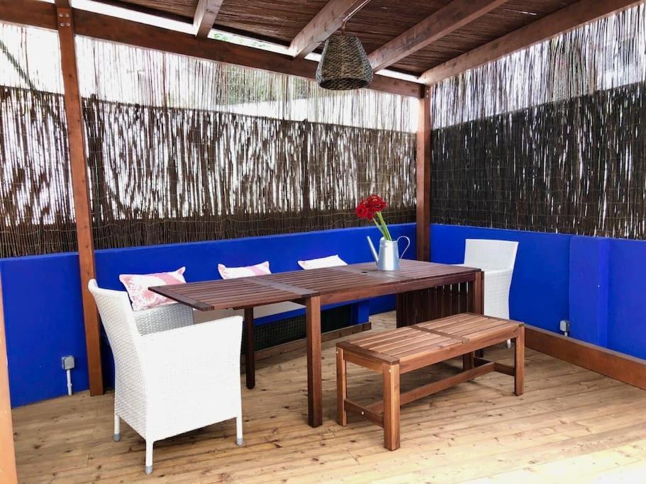 Charming Terrace Flat Center And Trendy Location