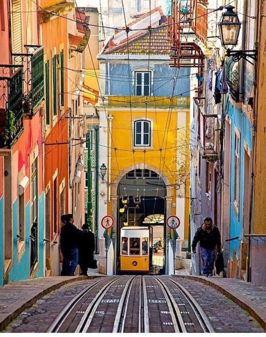 Charming Terrace Flat Center And Trendy Location Lissabon