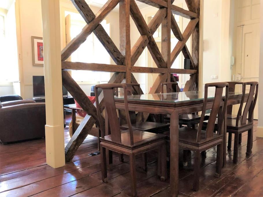 Center Baixa - 3 Bedrooms Appartement *