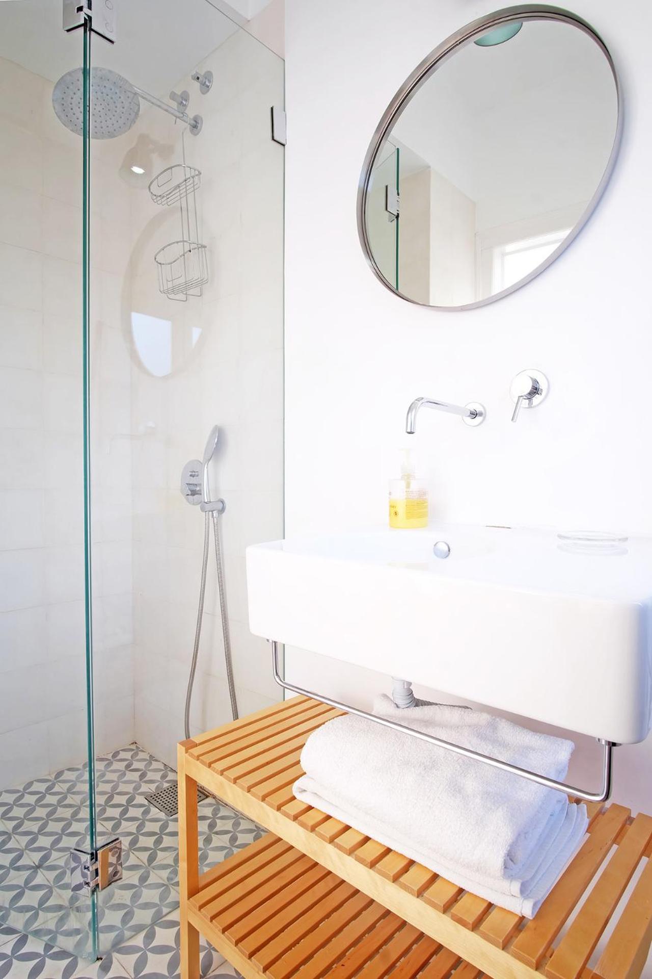 Cec Charm At Coolest Area To Stay: Pr. Real / Br. Alto Lisboa