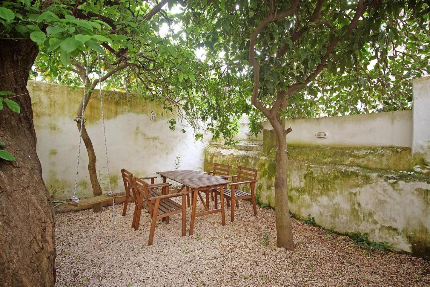 Cec Charm At Coolest Area To Stay: Pr. Real / Br. Alto Lisboa
