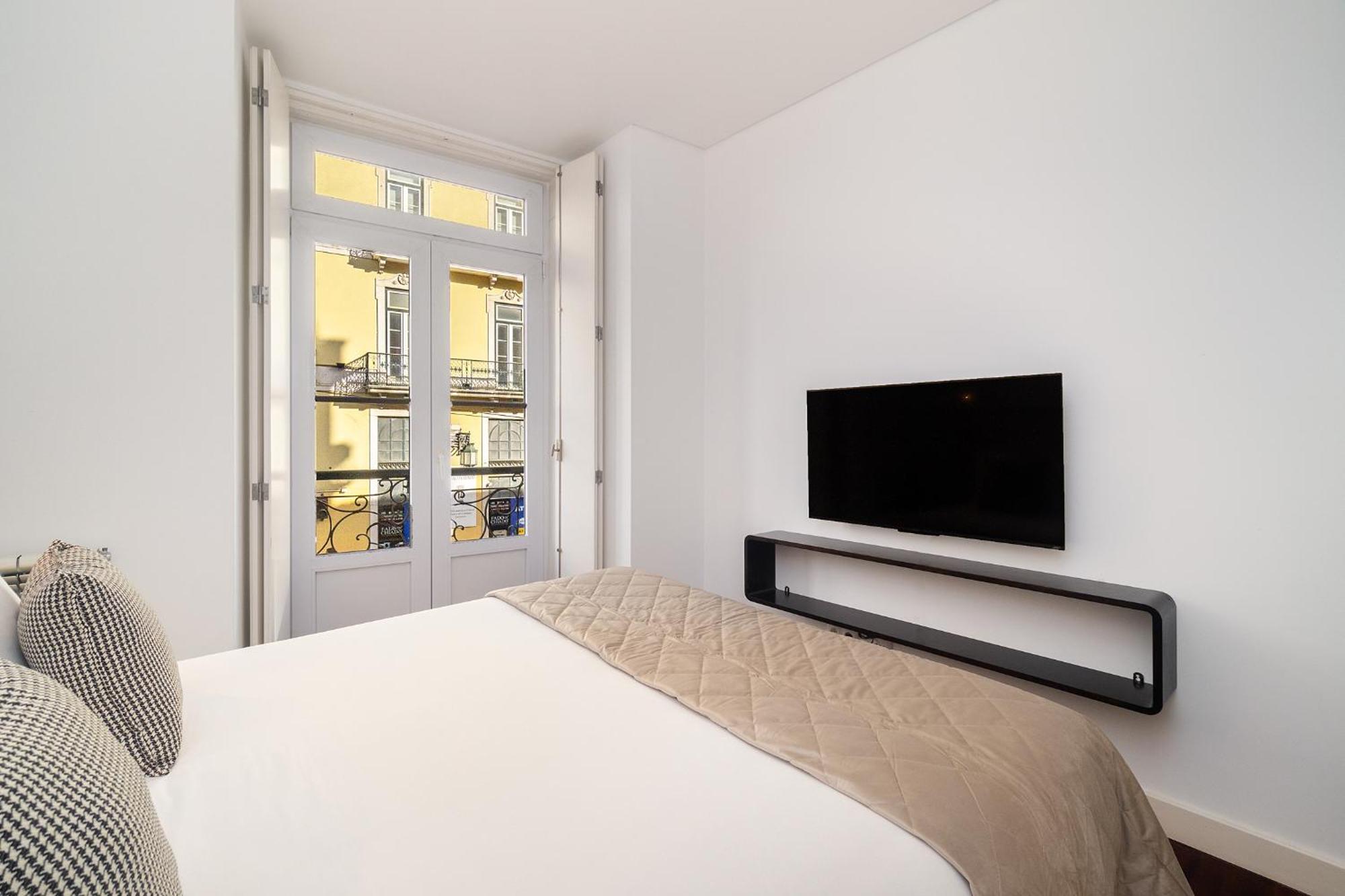 Whome Elegant Chiado Retreat Comfort In Lisbon's Heart Appartement *