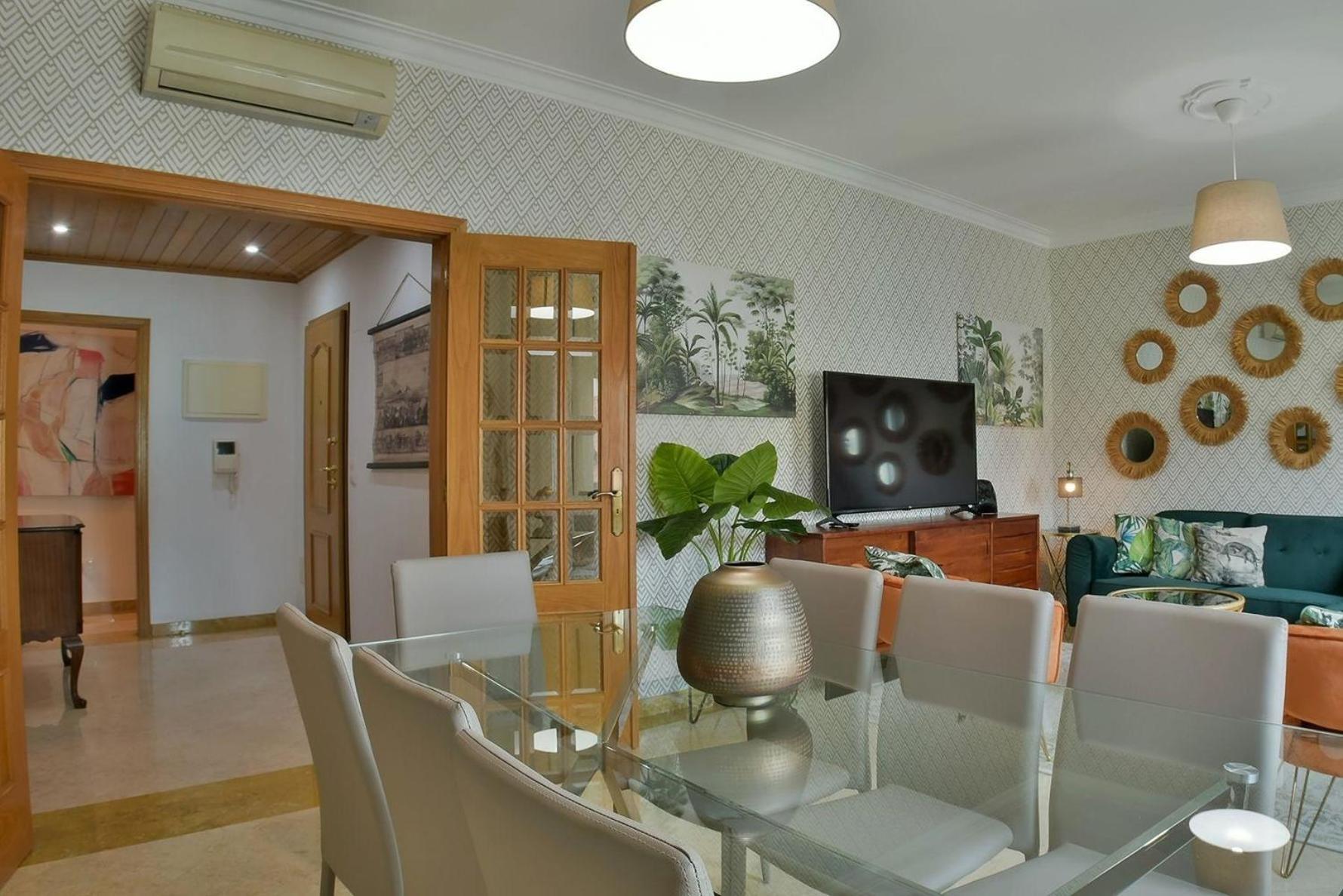 Studio Fuer 9 Personen Und 1 Kind In Lissabon, Regio De Costa De - B58348 *