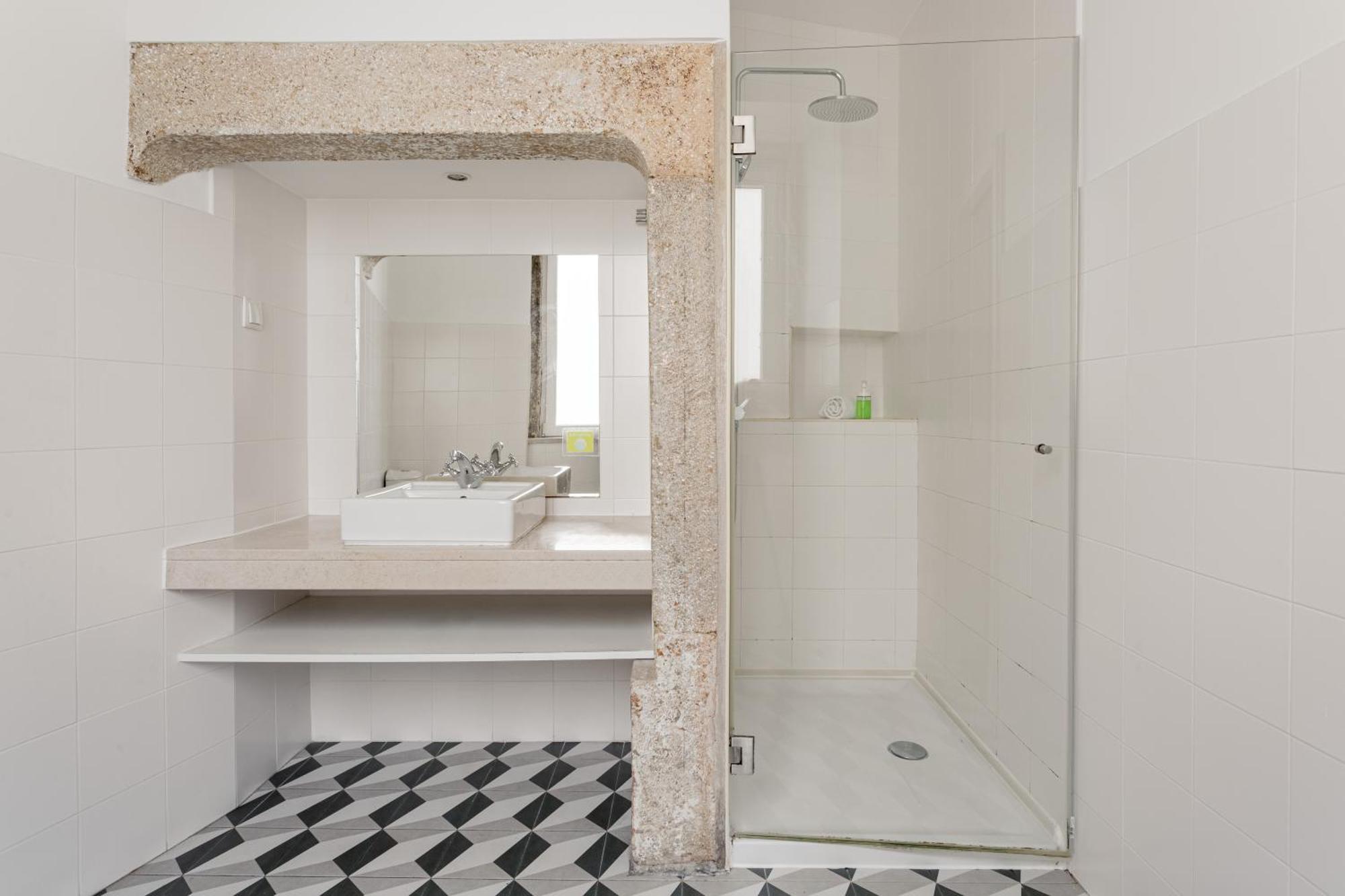 Joivy Inviting Flat Next To Carmo Convent Apartment Lissabon