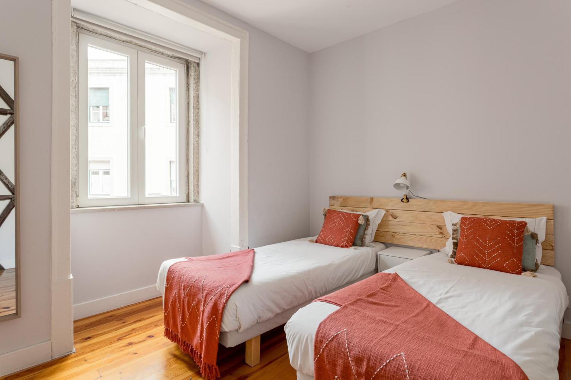 Joivy Inviting Flat Next To Carmo Convent * Lissabon