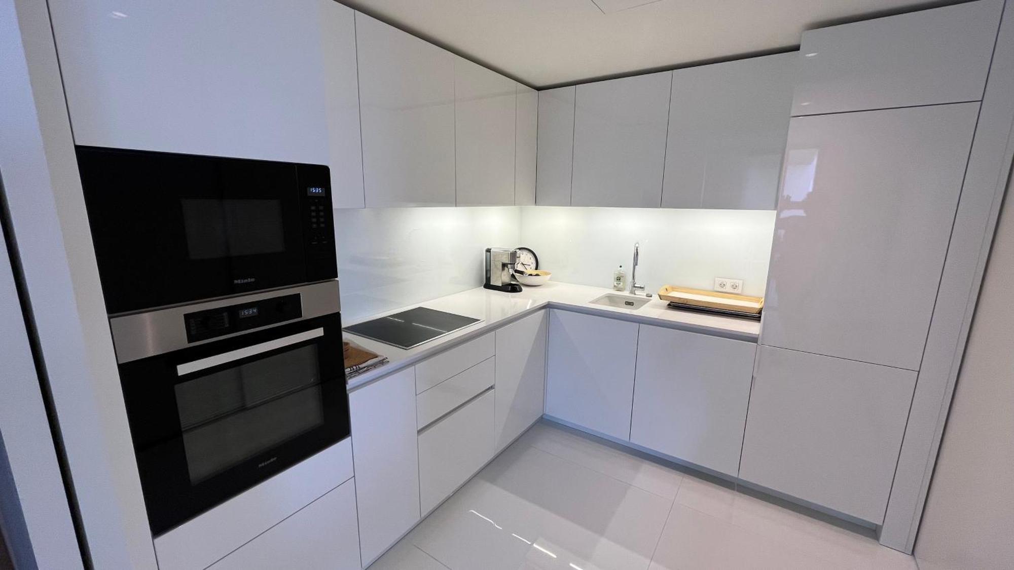 Appartement Luxurious 2 Bedrooms With Amenities In Center *