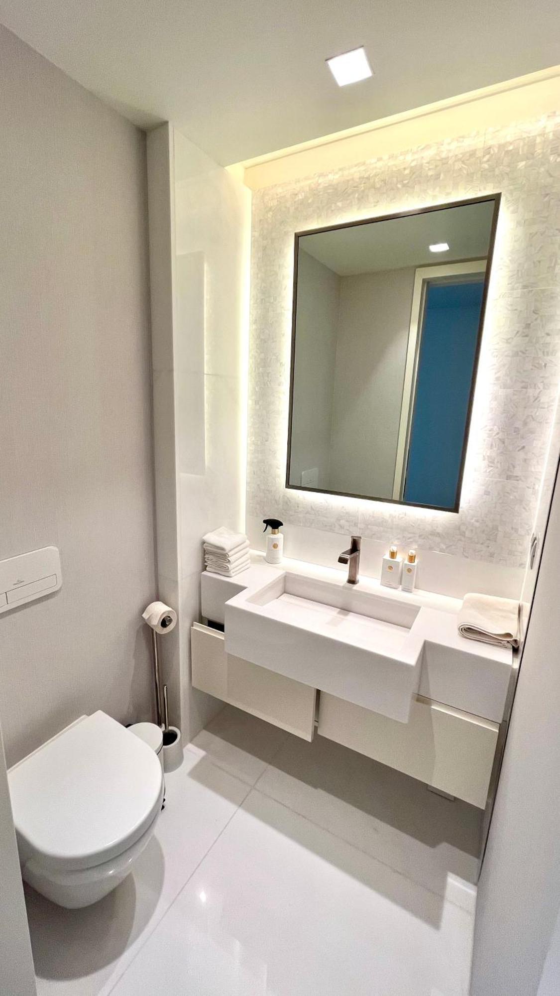 Appartement Luxurious 2 Bedrooms With Amenities In Center *