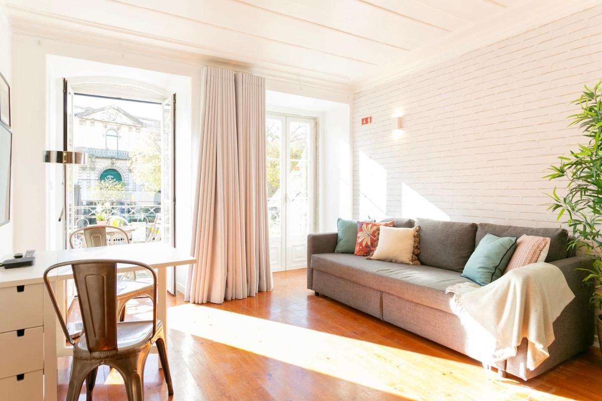 Cozy Flat With Bright Balcony Trendiest Neighborhood! Lisboa