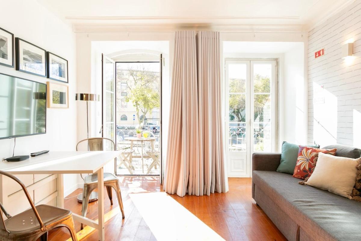 Appartement Cozy Flat With Bright Balcony Trendiest Neighborhood! Lisboa