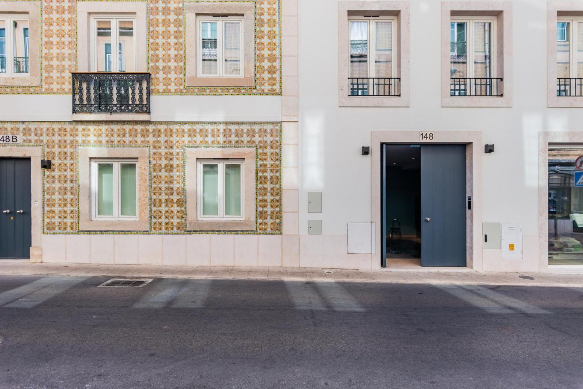 Campo De Ourique Deluxe Mid-term *